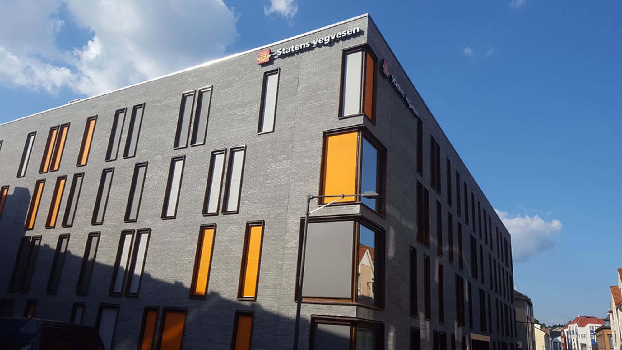 Fasadevask utført av Vinduspuss AS i Oslo.