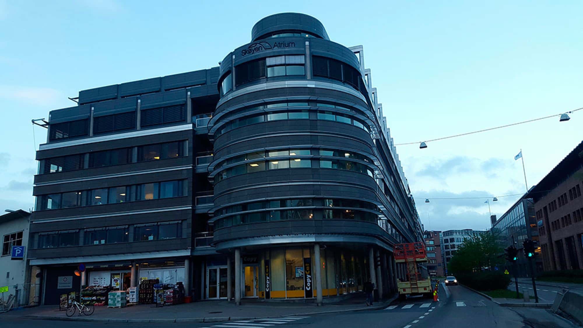 Fasadevask utført av Vinduspuss AS i Oslo.